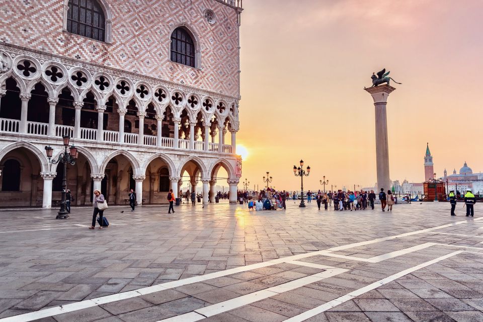 Venice: 1-Hour The Doge's Palace Tour - Time pressure: where the tour can feel rushed