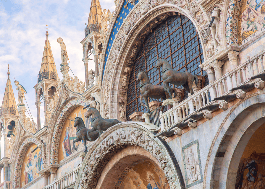 Venice: Basilica and Doge's Palace Priority Ticket and Tour - The rhythm on your feet: stairs, heat, and pacing
