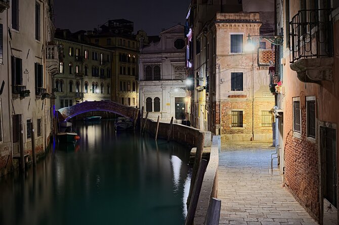 Venice by Night: Highlights & Hidden Gems Tour - Equestrian Statue of Bartolomeo Colleoni: bronze, politics, and a sharp story