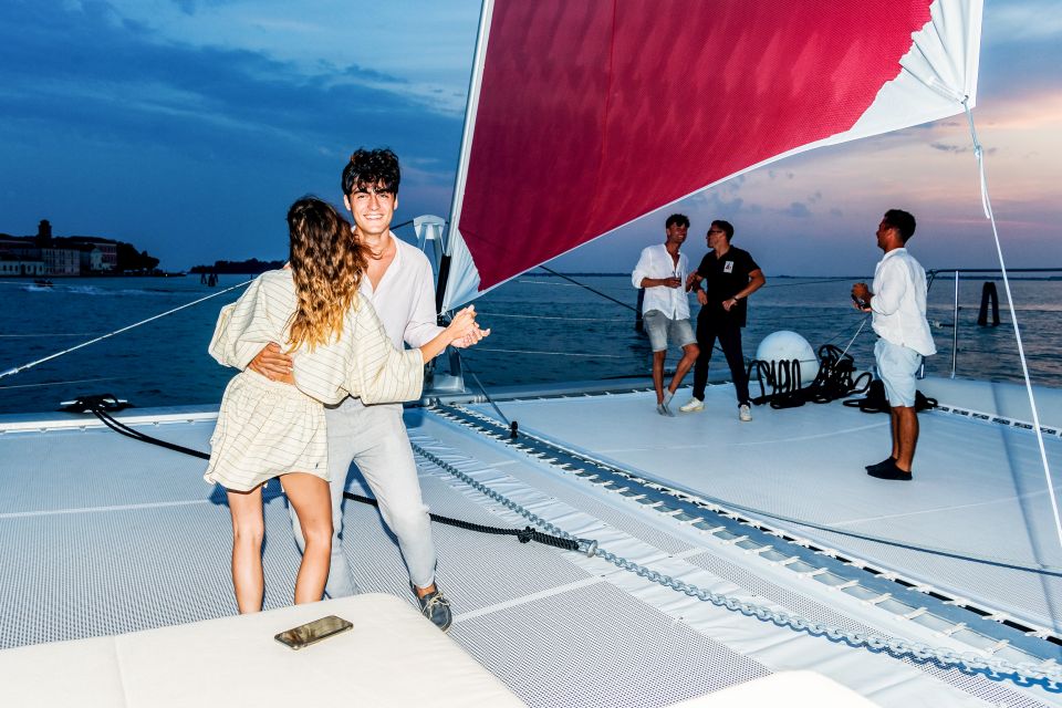 Venice: Catamaran Sunset Jazz Cruise with Aperitivo - Live jazz on a boat: why the saxophone fits Venice