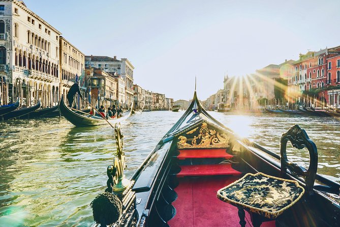 Venice: Classic 30-Minute Gondola Ride Through the Canals - A 30-Minute Gondola That Feels Like Venetian Time Travel
