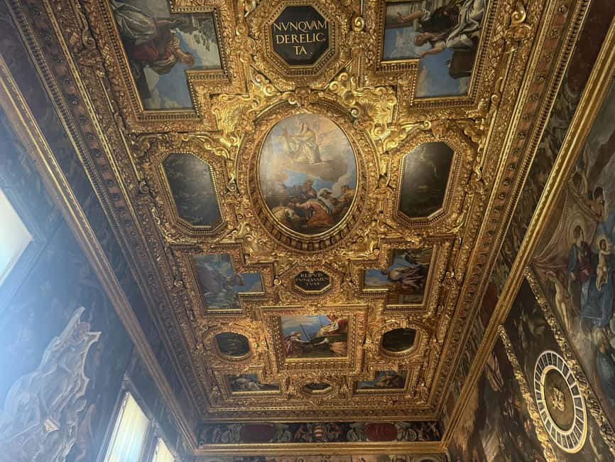 Venice Doge's Palace and St Mark's Basilica Guided Tour - Bridge of Sighs and the New Prisons Route