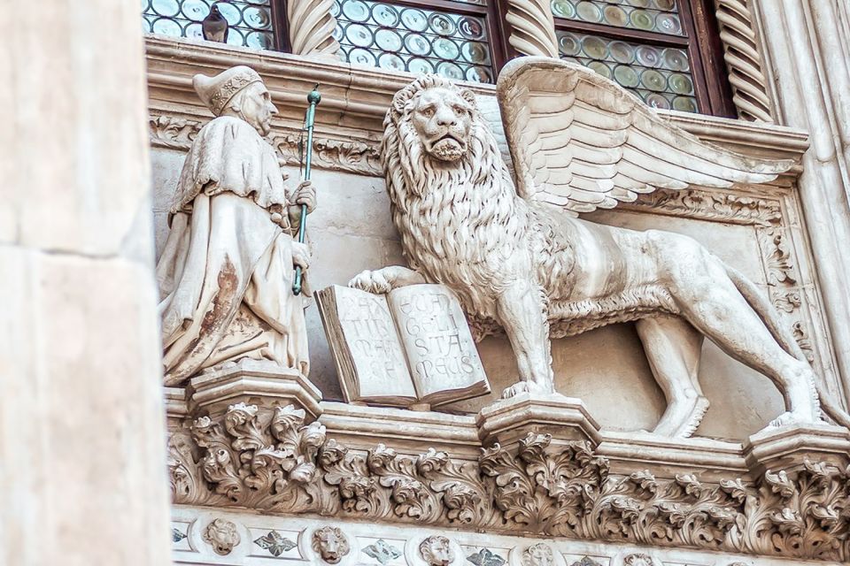 Venice: Doge's Palace and St. Mark's Basilica Tour - Stepping Into the Doge’s Palace: Power Rooms of the Serenissima