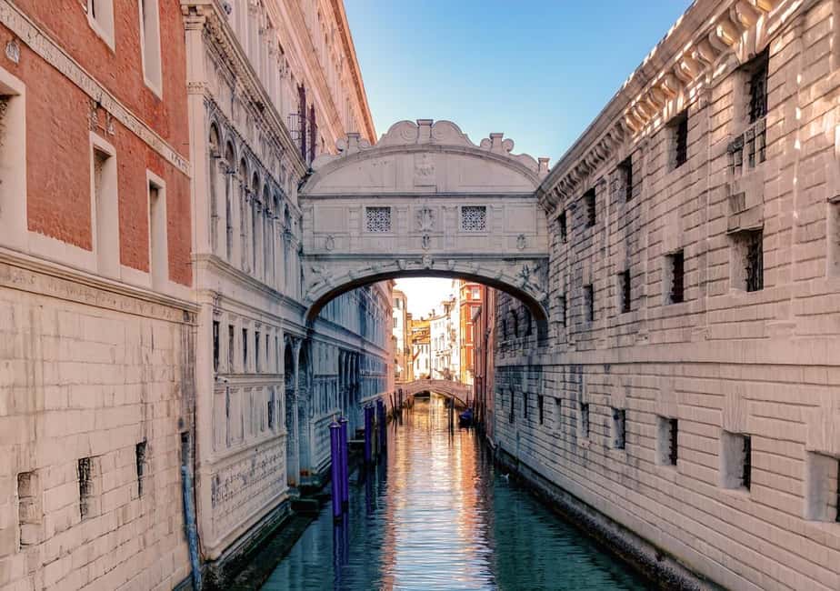 Venice: Doge's Palace and St Mark's Tour with Gondola Ride - St Mark’s and Doge’s: how this tour actually works on the ground