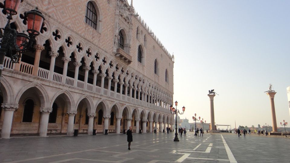 Venice: Doge's Palace, Bridge of Sighs & Prisons Guided Tour - Who this tour suits best (and who should be cautious)
