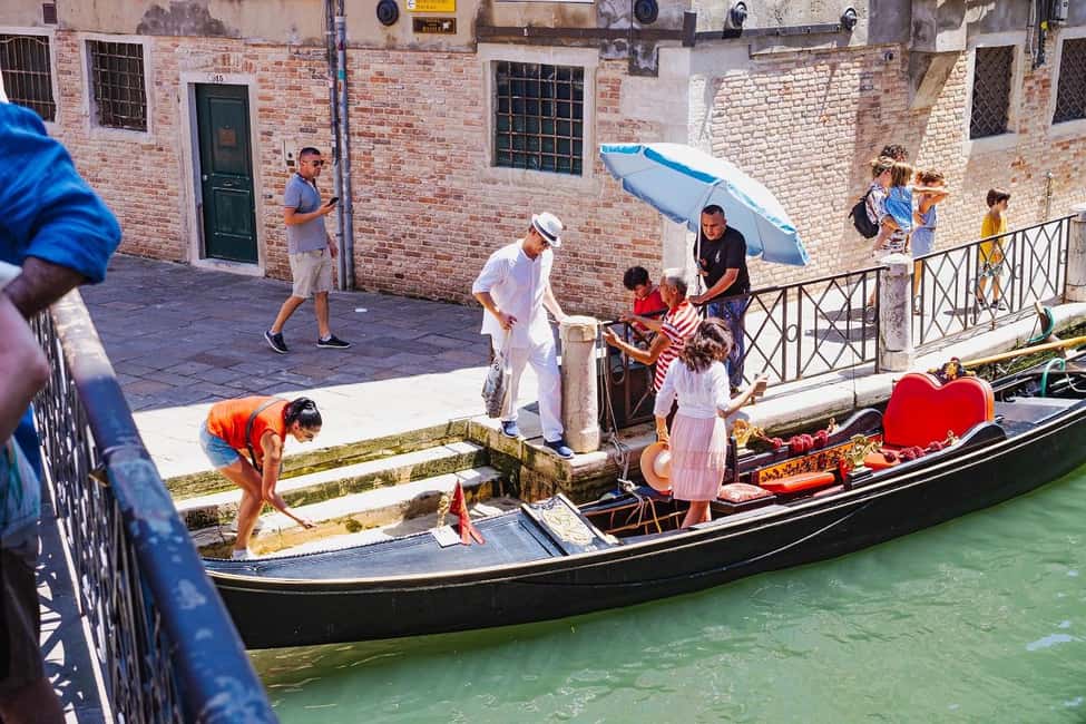 Venice: Doge's Palace Guided Tour with Optional Gondola Ride - Optional 30-minute gondola on the Grand Canal: worth it, if you time it right