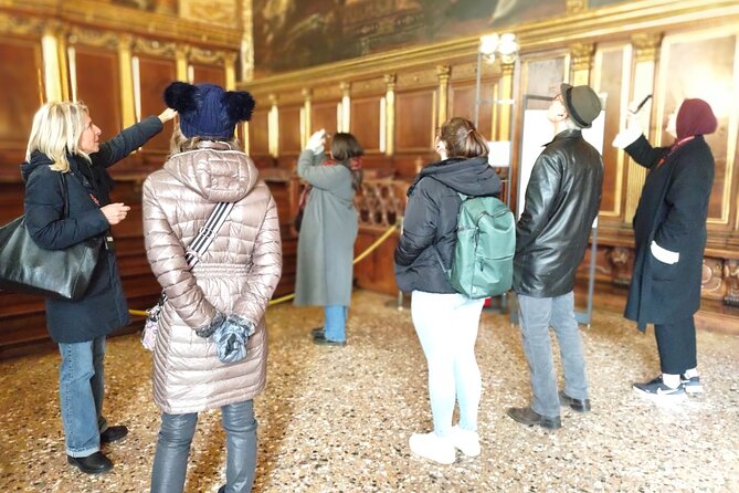Venice: Doge's Palace Guided Tour With Tickets & Optional Gondola - Optional Grand Canal gondola ride: worth it, but keep it realistic