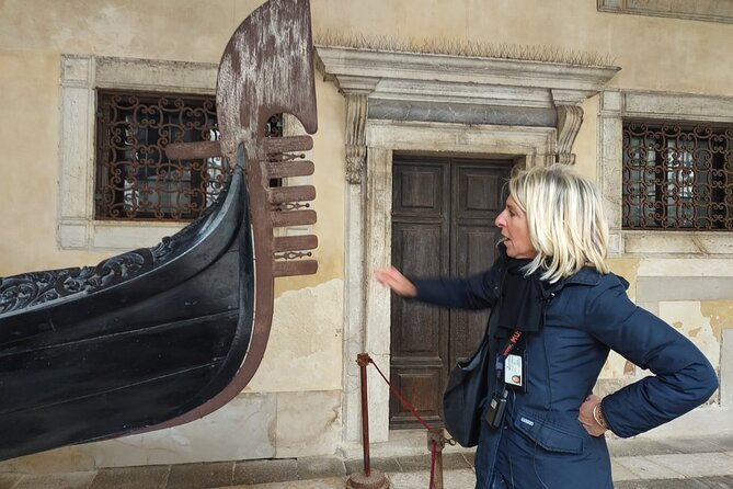 Venice: Doge's Palace Guided Tour With Tickets & Optional Gondola - Practical tips so you don’t lose time