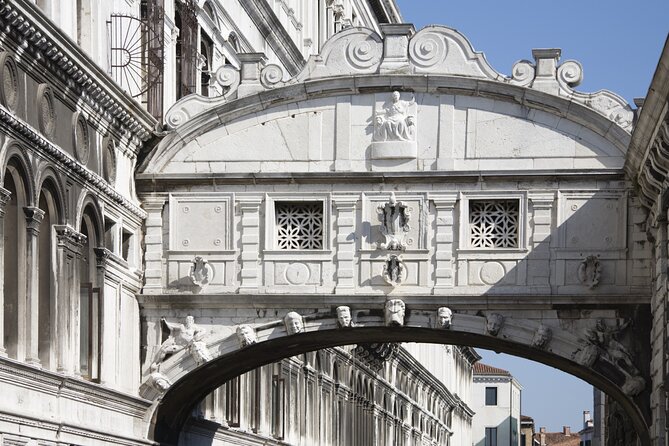 Venice: Doge’s Palace Prisons & Secret Itineraries Guided Tour - How long you’re in each world (and why some people feel split)