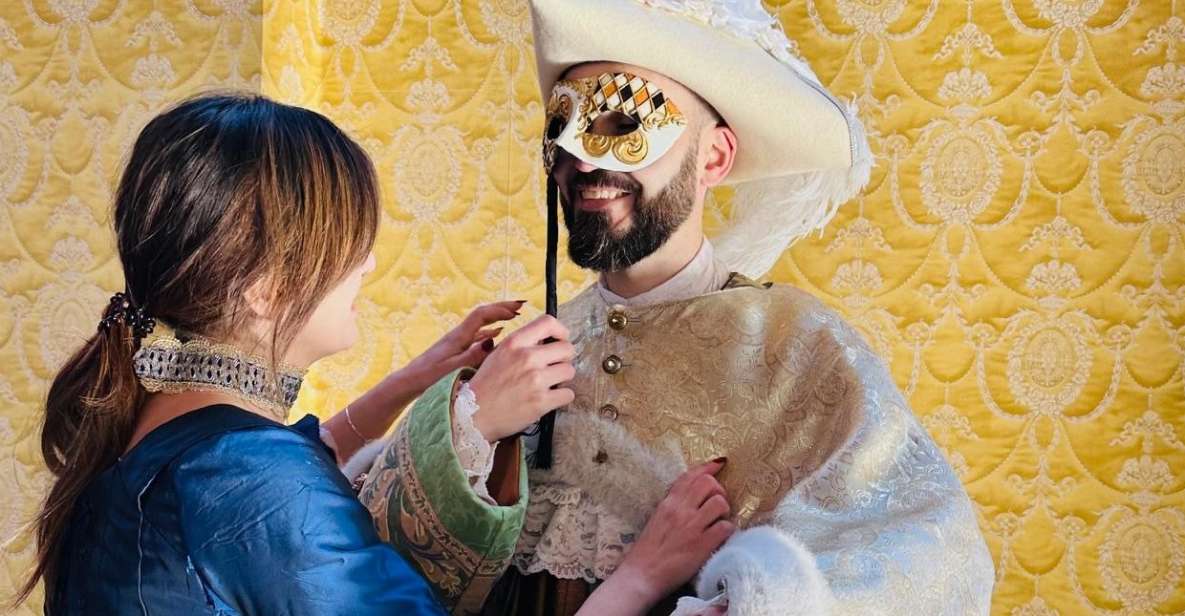 Venice: Dress-Up Experience - Trying on 17th-Century Costumes, Masks, and Hats