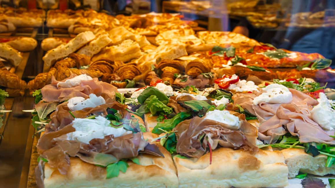 Venice: Food Tasting Tour with Cicchetti and Wine - Where You Start: Campo San Giacomo di Rialto and a Smart First Hour