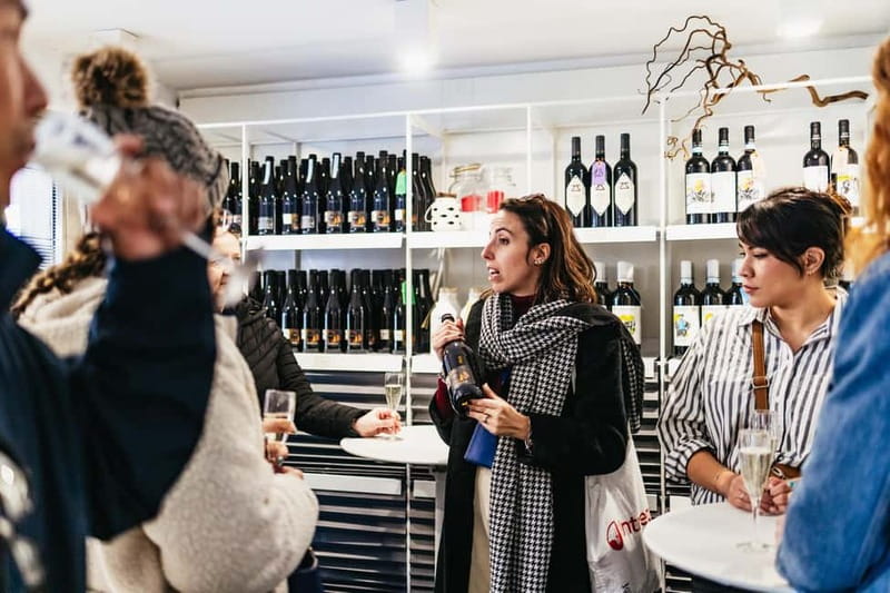 Venice: Food Tasting Tour with Cicchetti Dishes and Wine - Rialto area walking: Mercato di Rialto and Cantina Do Mori