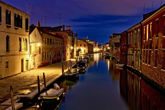Venice Ghost & Legends Walking City Tour - Stop 1: Campo San Bartolomeo and the feeling that you’re in the right place