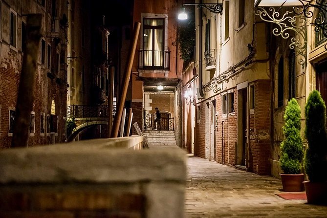 Venice Ghost & Legends Walking City Tour - Practical tips so the night stays fun, not stressful