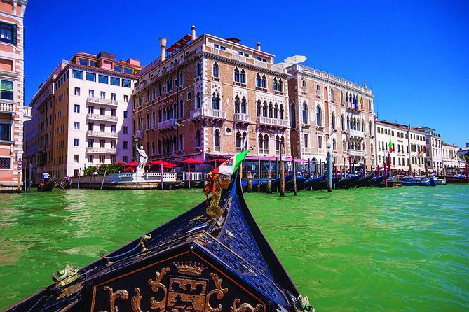 Venice Gondola Experience - Comfort, seat positions, and why your gondolier personality matters