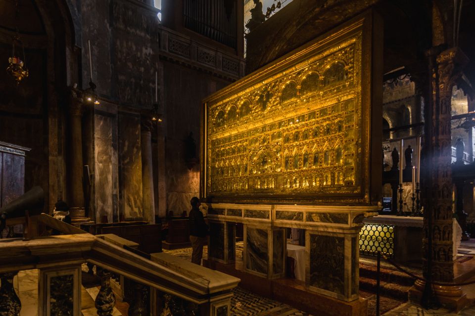 Venice: Gondola Ride & Guided Tour of St. Mark's Basilica - The mobile app after: 5 districts, 200+ stops, and self-paced Venice