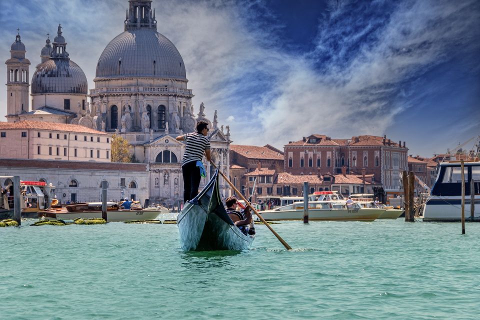 Venice: Grand Canal by Gondola with Live Commentary - Key things worth clocking before you go