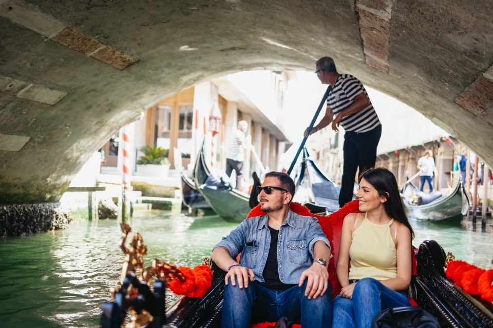 Venice: Grand Canal Gondola Ride with App Commentary - From palaces to churches: what the Grand Canal views are really for