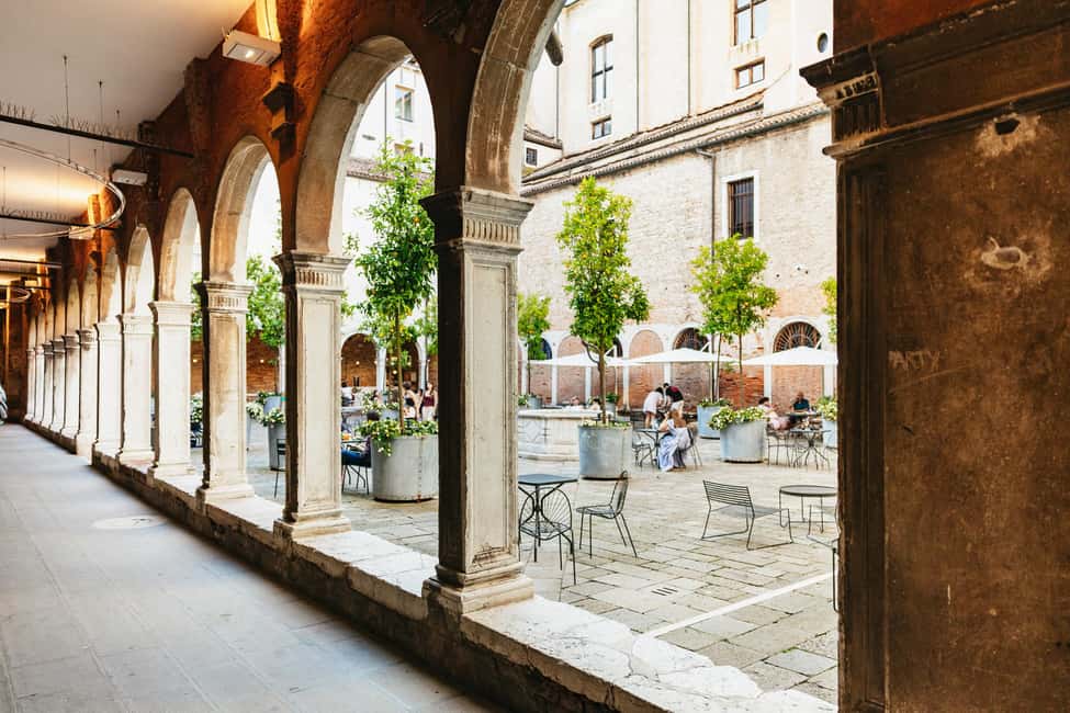 Venice: Highlights and Hidden Gems Night Walking Tour - Should You Book This Venice Highlights and Hidden Gems Night Walking Tour?