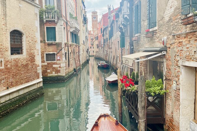 Venice: Jewish Ghetto & Cannaregio Area Food Tour: Pasta Wine Gelato and More! - Cannaregio on foot: how the tastings build a meal out of neighborhood stops