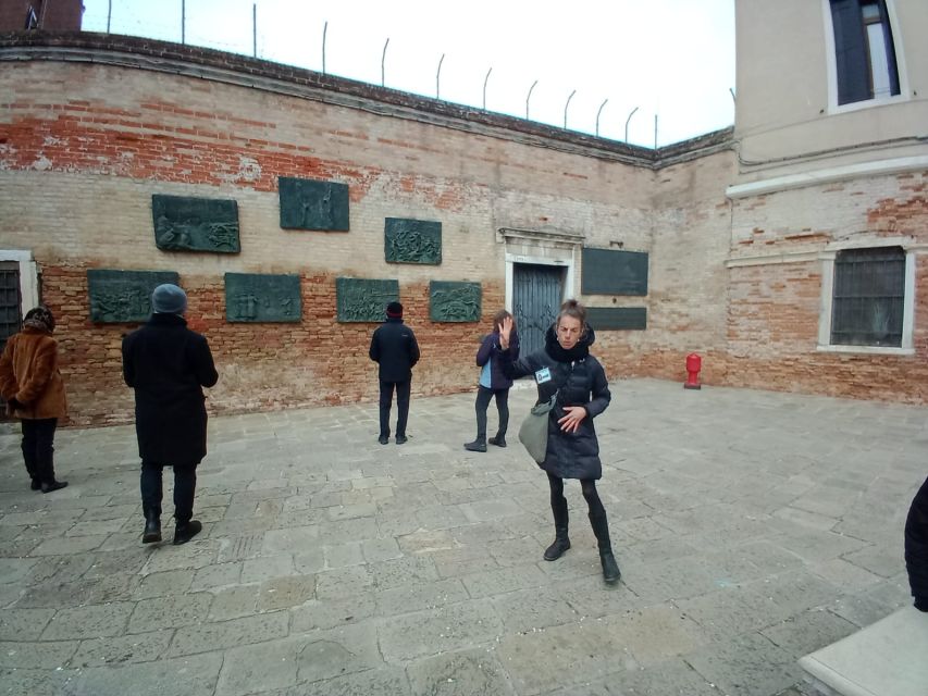 Venice: Jewish Ghetto Walking Tour with Synagogue Visits - Spanish Synagogue: modest outside, meaning inside