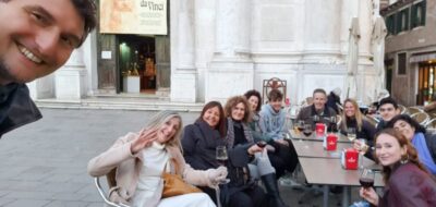 Venice: Local Secrets of Venice Tapas & Wine Walking Tour - What the tour actually delivers: 3 wines and enough cicchetti to matter
