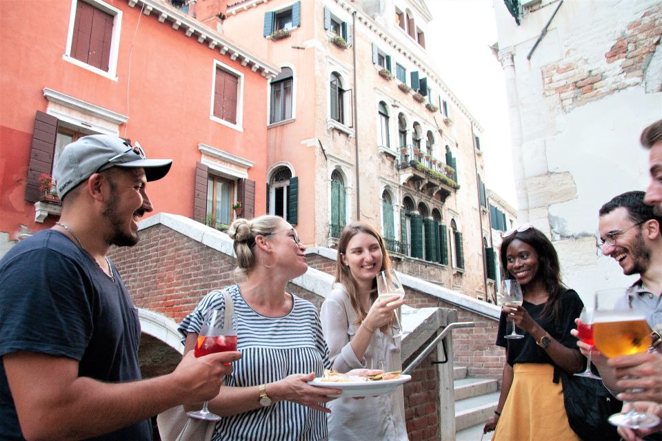 Venice: Local Secrets of Venice Tapas & Wine Walking Tour - The walk between stops: canals, bridges, and that off-track feeling