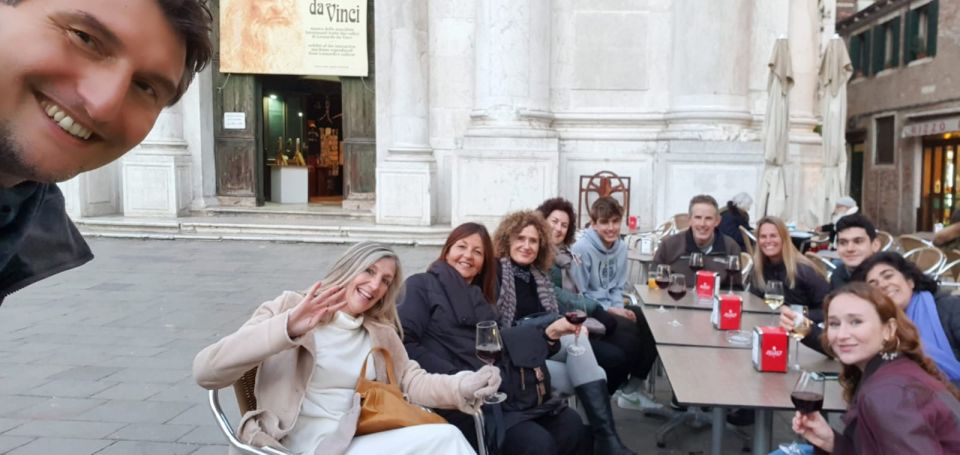 Venice: Local Secrets of Venice Tapas & Wine Walking Tour - What the tour actually delivers: 3 wines and enough cicchetti to matter
