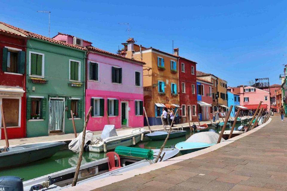Venice: Murano and Burano Boat Tour with Glass Factory Visit - Burano’s canals and colorful houses: your best hour to explore