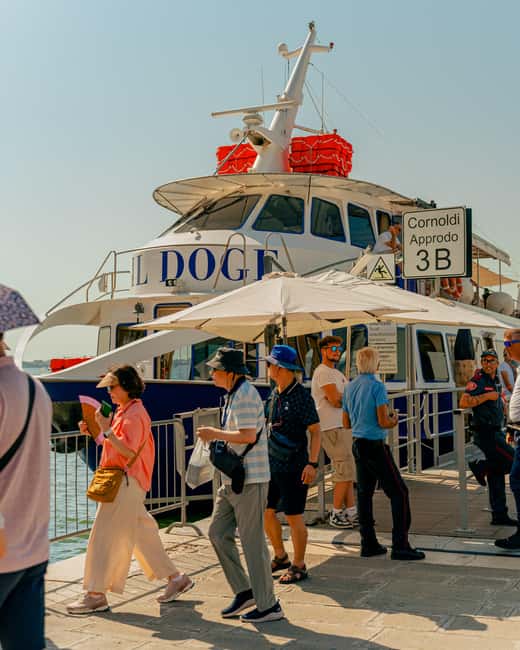 Venice: Murano and Burano Boat Tour with Glass Factory Visit - Timing, meeting points, and how to not lose your place