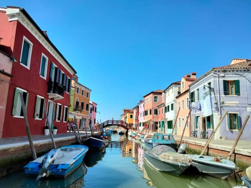 Venice: Murano & Burano Private Boat Tour with Hotel Pickup - The Sales Pressure Reality at the Murano Glass Factory