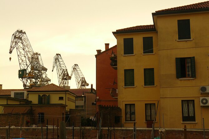 Venice Photography Walking Tour with Private Guide - Avoiding tourist pressure while still getting the shots