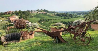 Venice: Prosecco Hills Wineries Tour with Tastings and Lunch - Your first winery: learning Prosecco in the right setting