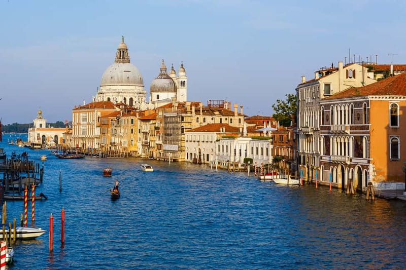 Venice: Romantic Shared Gondola Serenade on the Grand Canal - The canal route: Grand Canal views with a few recognizable landmarks
