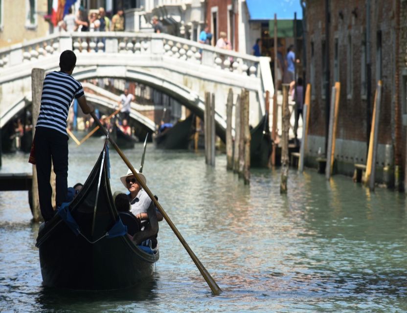Venice: Shared Gondola Ride - Small Rules That Matter (Yes, They Matter)