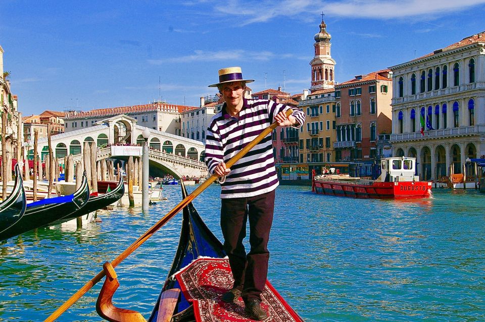 Venice: Shared Gondola Ride through the Lagoon City - Who this gondola ride is best for (and who should skip it)
