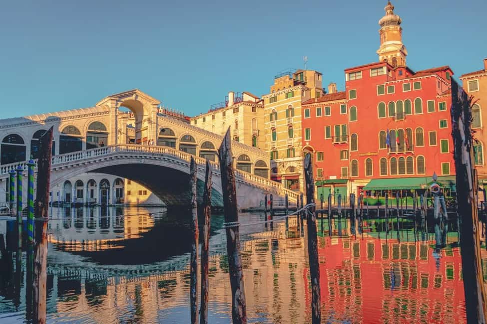 Venice: St. Mark's, Doges Palace, Rialto, and Gondola Tour - St Mark’s Basilica: skip the line, then mind the dress code