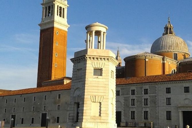 Venice Sunset Cruise by Typical Venetian Boat with Prosecco - Santa Maria della Salute: Venetian Baroque From the Waterline