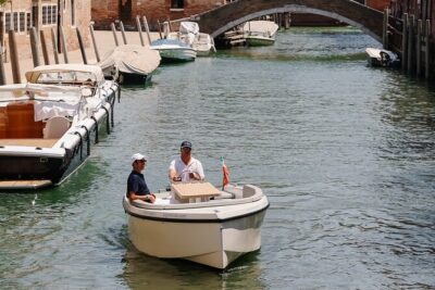 Venice: The Hidden Canals on an Electric Boat - Guided talk: friendly storytelling, and the one thing to manage