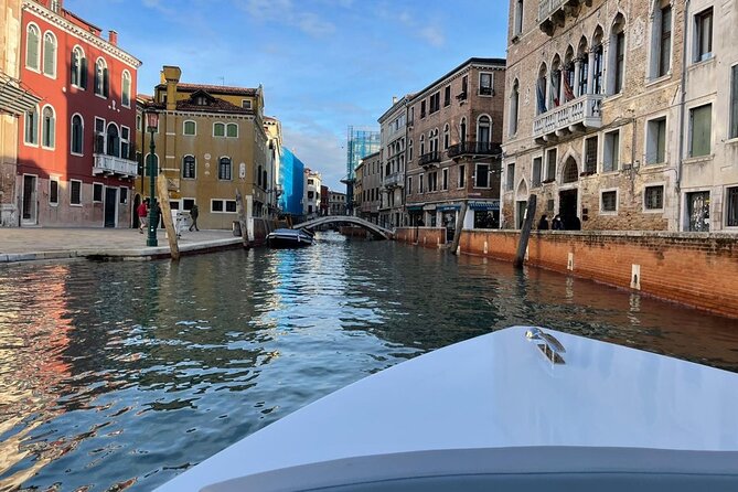 Venice: The Hidden Canals on an Electric Boat - It’s not private: what that means for your expectations