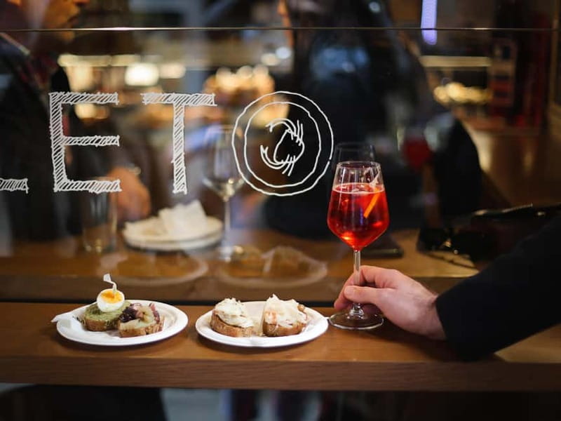 Venice: The Ultimate Food Tour with Wine & Spritz - Aperitivo hour setup: Spritz first, then Prosecco and crostini