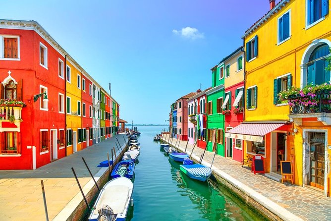 Venice Trilogy: Murano, Burano & Torcello by Lagoon Boat - Murano: the furnace theater glassblowing show you came for