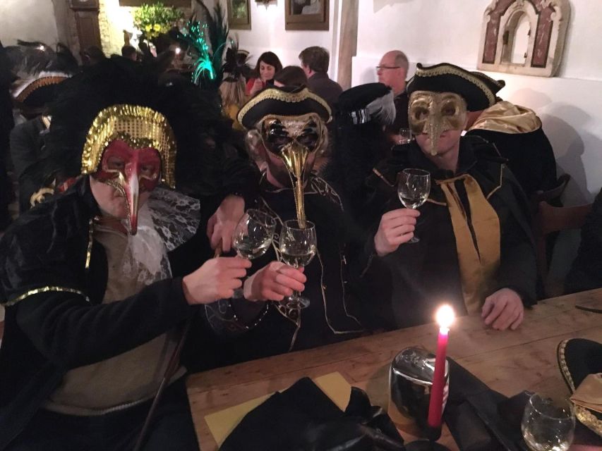 Venice: Venetian Style Carnival Pub Crawl - Key things to know before you go