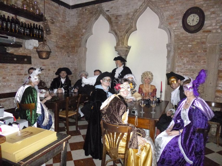 Venice: Venetian Style Carnival Pub Crawl - Should you book this Carnival bacari pub crawl?