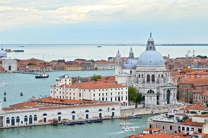 Venice Walking Tour and Gondola Ride - Bacino Orseolo gondola ride: timing, photos, and 30 minutes of reality