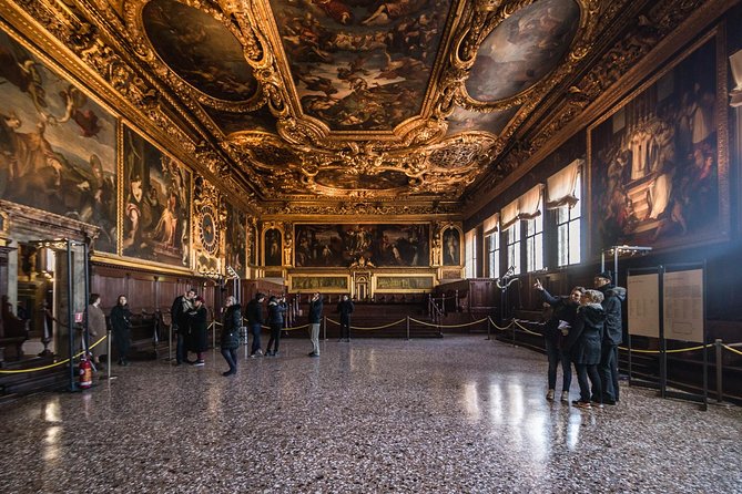 Venice: Winter Pass Top Attractions & City Walking Tour - Should you book this Venice Winter Pass?