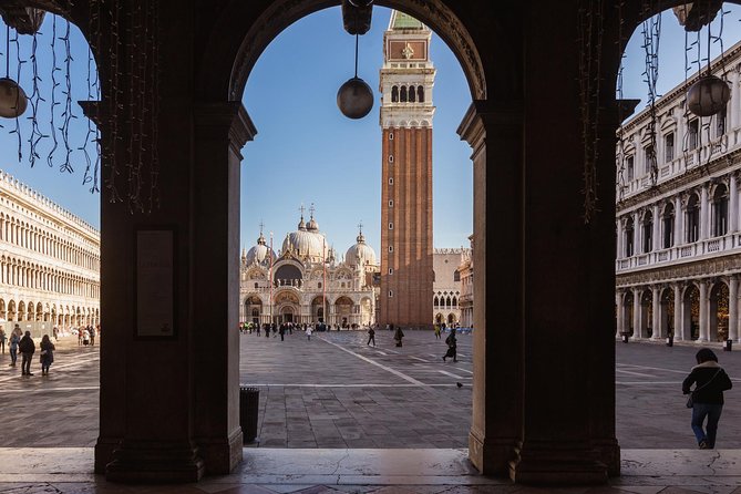 Venice's Best: Basilica, Doge's Palace, Gondola & History Gallery - Doge’s Palace and the Bridge of Sighs: power rooms and prison symbolism