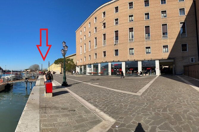 Walking Tour of Venice with Mini Cruise - Canal Grande viewpoints: the kind of view you can’t fake