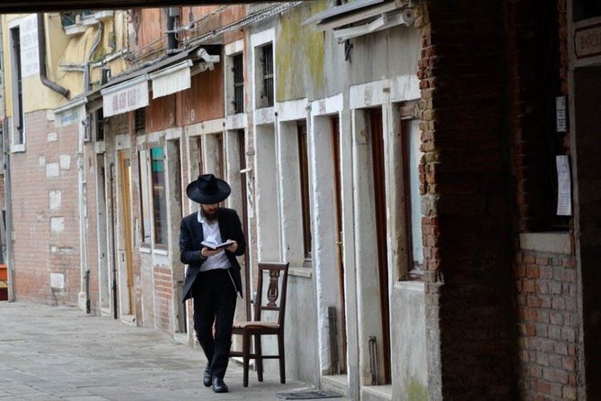 Walking Tour of Venice with Mini Cruise - Ponte di Rialto: quick look, big impact